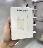 Burberry Her EDP Travel Set 100ML + 10ML - Imagen 2